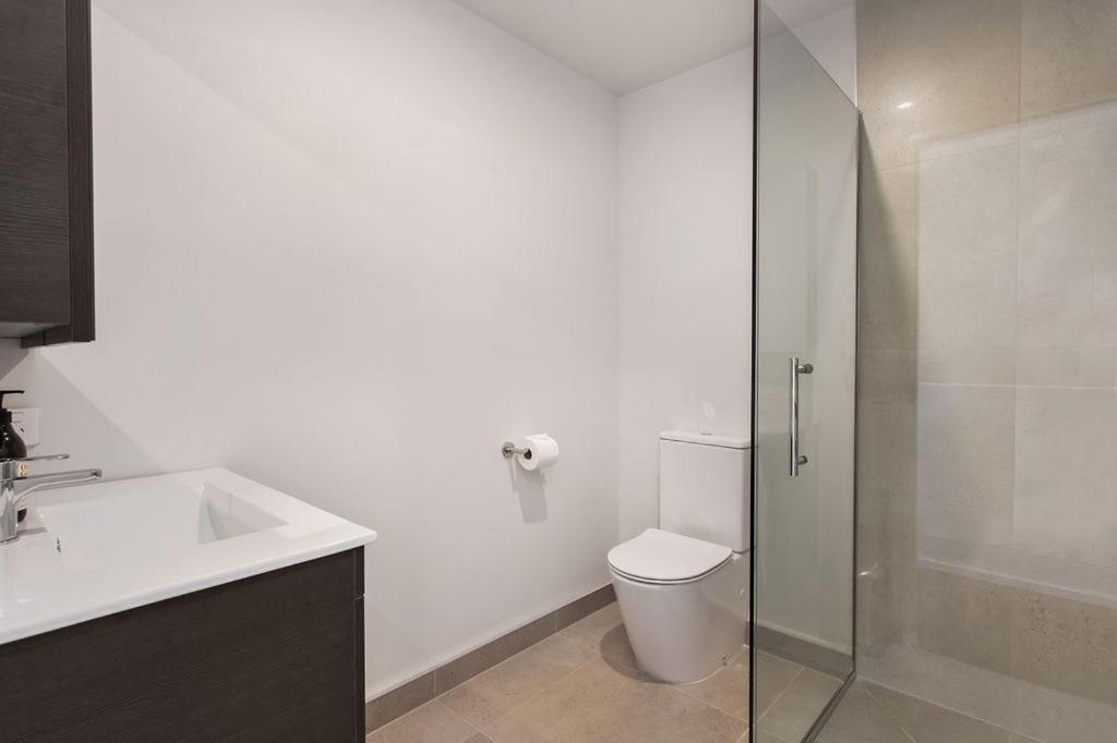 Stylish Brand New Sunny 3Bdrm 3Bth Garage Sleeps 6 Leilighet Christchurch Eksteriør bilde