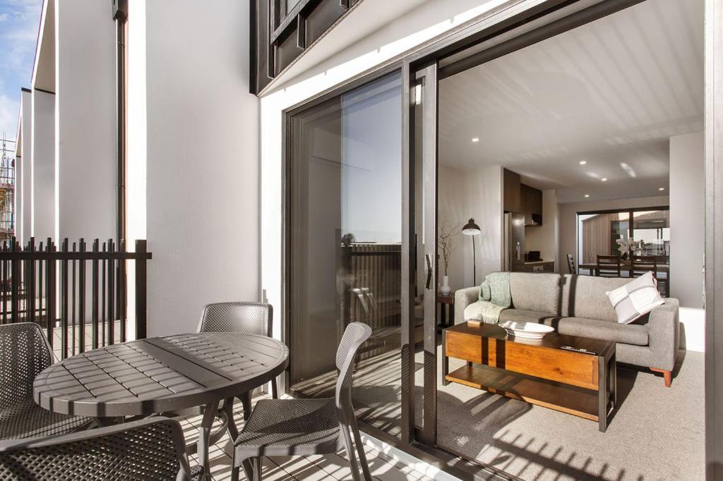 Stylish Brand New Sunny 3Bdrm 3Bth Garage Sleeps 6 Leilighet Christchurch Eksteriør bilde